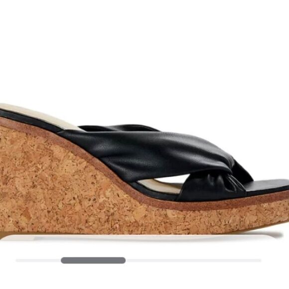 Time and Tru black wedges sz 6 - Picture 3 of 10